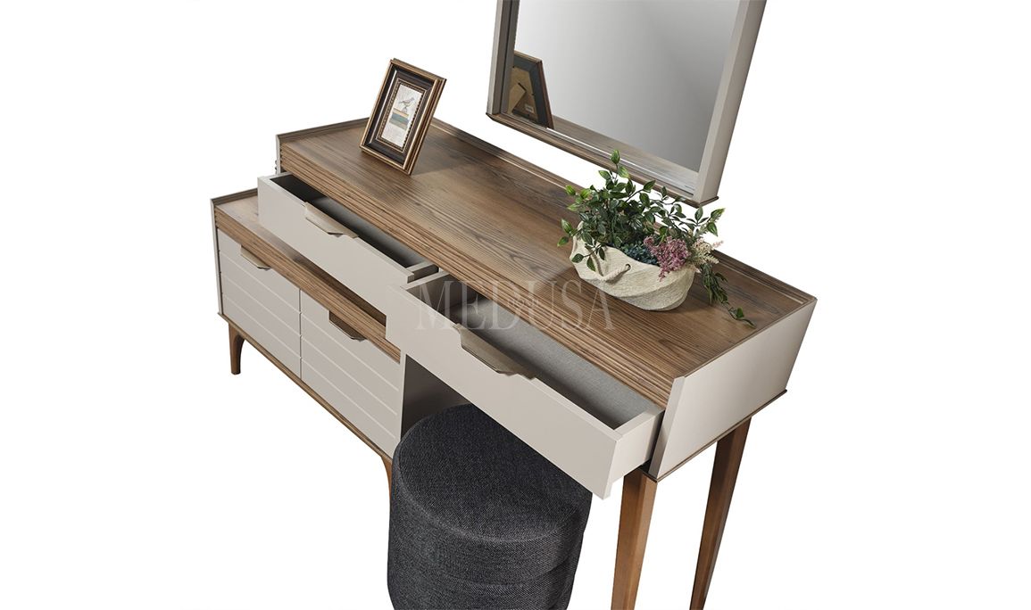 Medusa Home Mobilya - Assos 6 Kapılı Yatak Odası