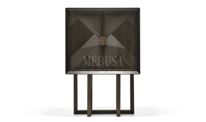 Medusa Home - Cross Vitrin