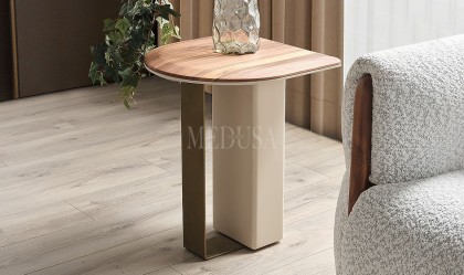Medusa Home - Hanzade Yan Sehpa
