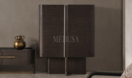 Medusa Home - West Vitrin